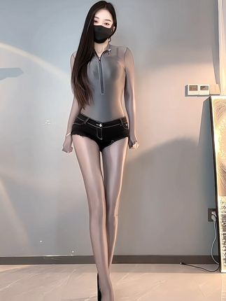 斗鱼何菱群视频，观看她在群内互动的精彩舞蹈视频