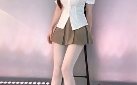 斗鱼何菱舞蹈群是多少百度云，如何通过百度云获取她的舞蹈视频