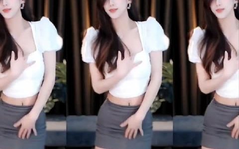 斗鱼小南南舞蹈视频收藏，收藏小南南的舞蹈视频，随时回味她的演绎
