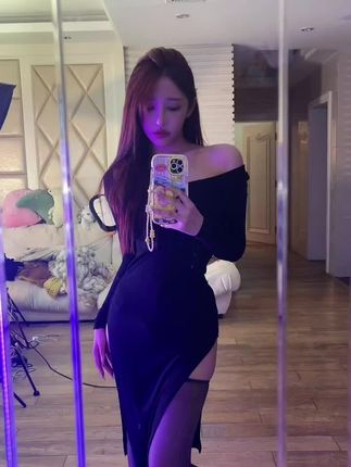 斗鱼小小酥表情包图片大全集高清，下载小小酥高清表情包合集，收集她的魅力
