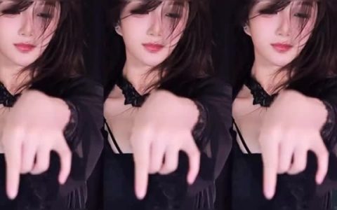 斗鱼张琪格舞蹈定制舞台演绎,欣赏张琪格在定制舞蹈中的精彩演绎