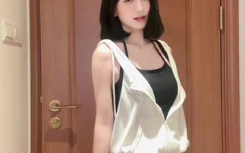 namprikk照片集锦，欣赏她的个人风格和通过照片展现的艺术气质