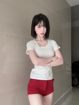 虎牙梦幻猫咪热舞表演视频观看虎牙梦幻猫咪的热舞表演视频，获取虎牙梦幻猫咪热舞精彩表演的观看链接