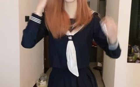 米胡桃cos角色的服饰还原，米胡桃cos角色服饰的精准还原，她如何完成每个细节？