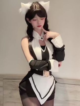 小霞佩奇的私人定制舞蹈视频分享，分享小霞佩奇的私人定制舞蹈视频，感受她的专属魅力