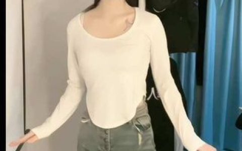 肚脐小师妹与粉丝的直播互动回放，回放肚脐小师妹与粉丝的直播互动，感受她的热情与魅力