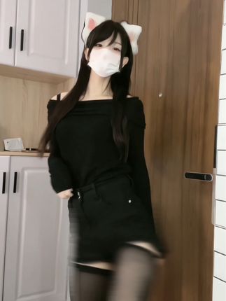 虎牙晴小兔微博介绍，她的社交媒体影响力与成长故事