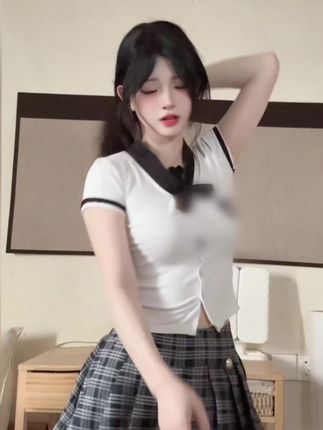 快手小奶球直播视频互动技巧，如何提升在快手小奶球直播视频中的互动体验？