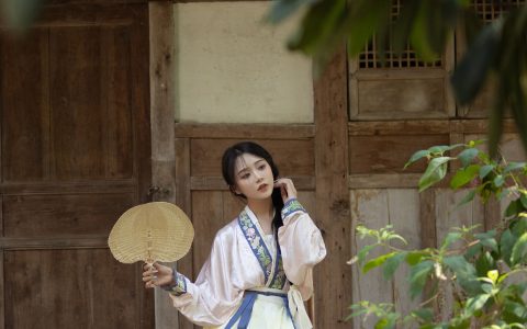 得闲 古风 汉服 摄影 艺术 人像 意境 美图 情感&YiTuYu艺图语