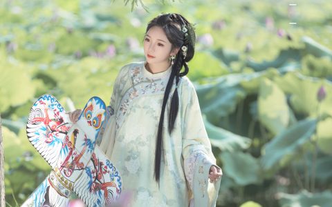 菡萏 古风 绿色 小清新 优美 女子 小姐姐 莲花&YiTuYu艺图语