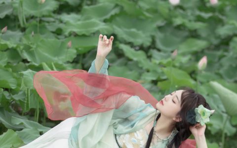 慕娉婷 绿色 荷花 美人 古风 小清新 优美 摄影&YiTuYu艺图语