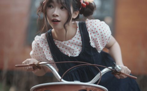 森林里的小木屋 可爱 妹子 清纯 写真 小姐姐&YiTuYu艺图语