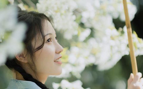 樱花树上的少女&YiTuYu艺图语