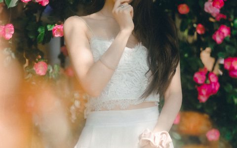 蔷薇花下 花 女神 美丽 精美 写真 优美&YiTuYu艺图语